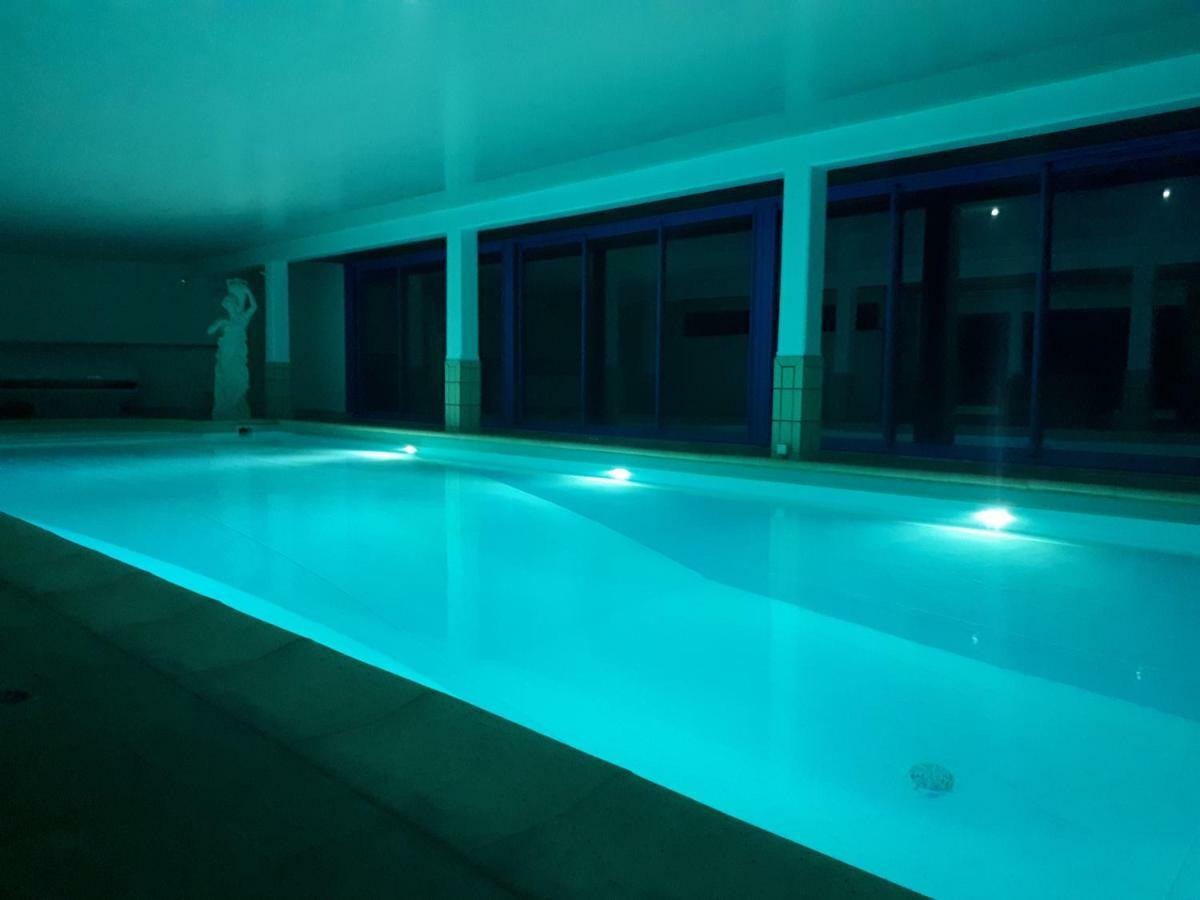 Le Manoir De La Mantille Caudry Екстер'єр фото